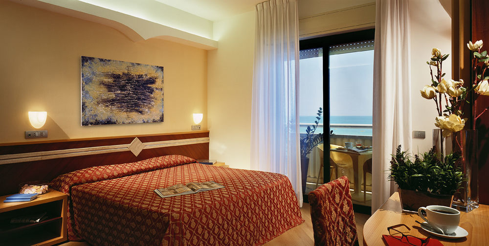 Hotel Europa Beach Village Giulianova Exterior foto