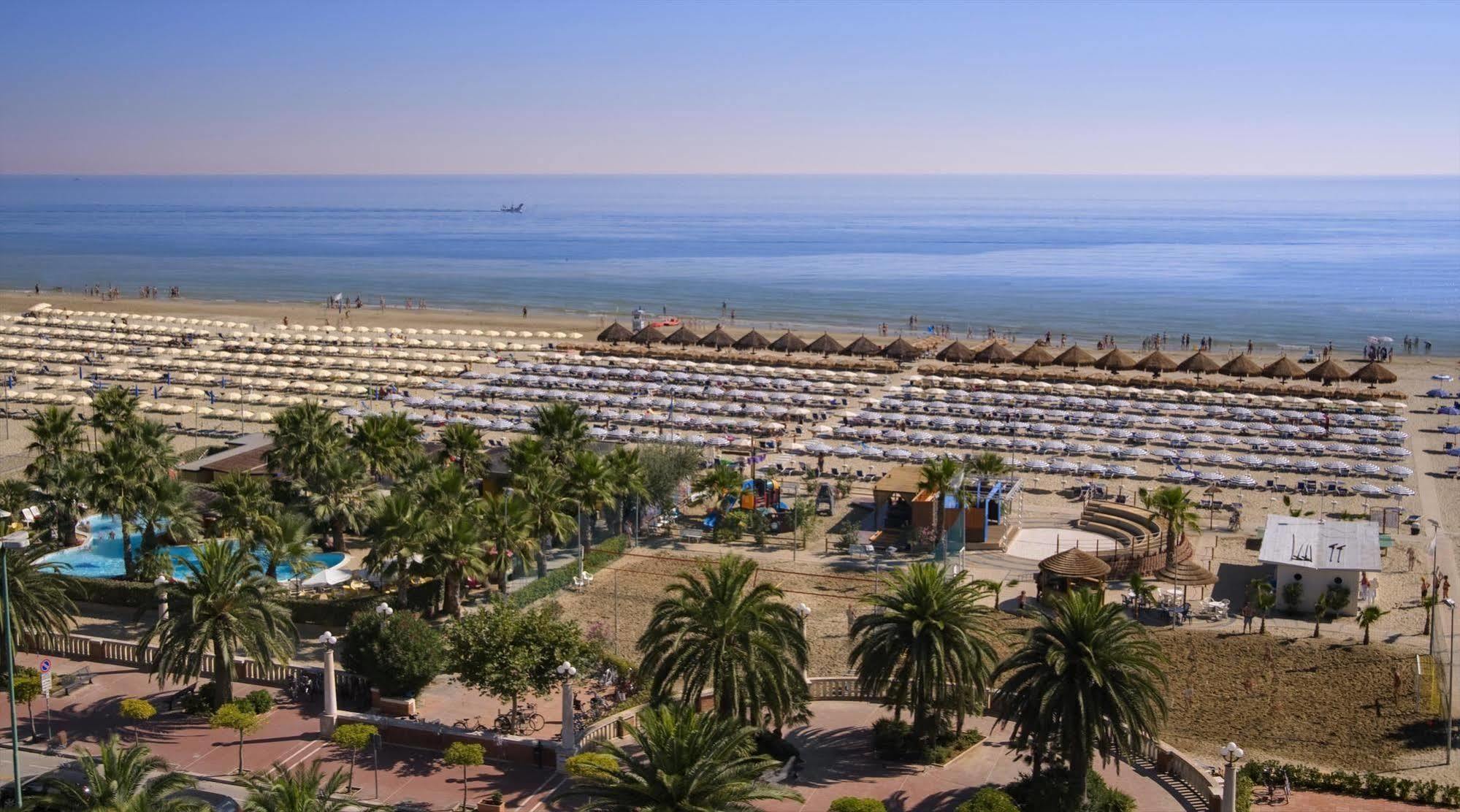 Hotel Europa Beach Village Giulianova Exterior foto