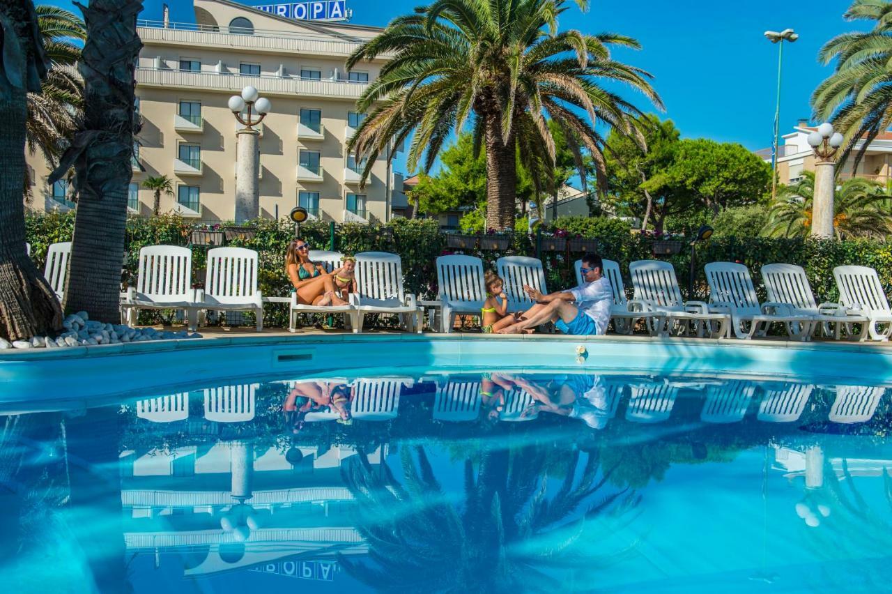 Hotel Europa Beach Village Giulianova Exterior foto